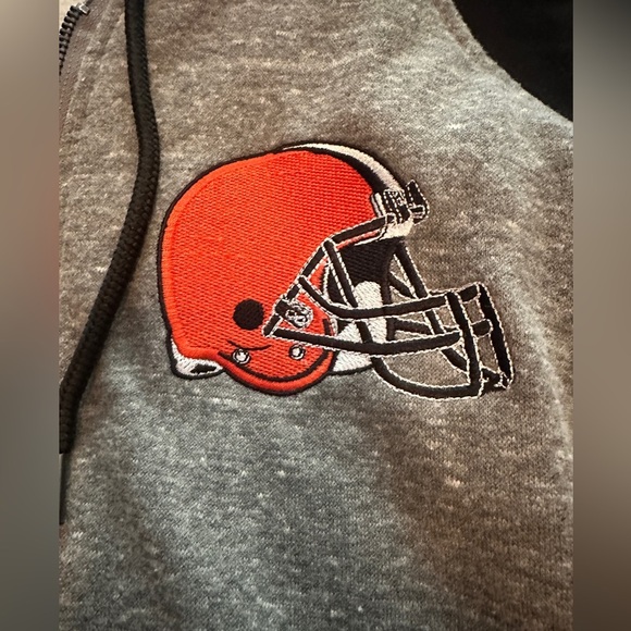 - NFL CLEVELAND BROWNS MEN'S FULL ZIP HOODIE. Size medium - Picture 12 of 12